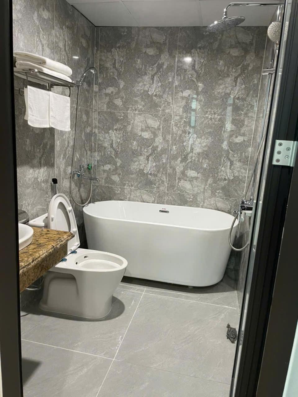 A90 Hotel Phu Ly Esterno foto