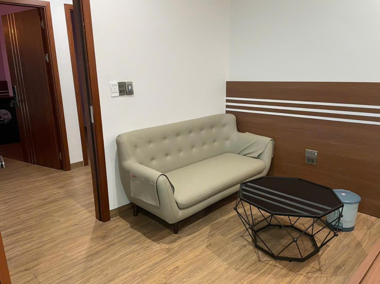 A90 Hotel Phu Ly Esterno foto